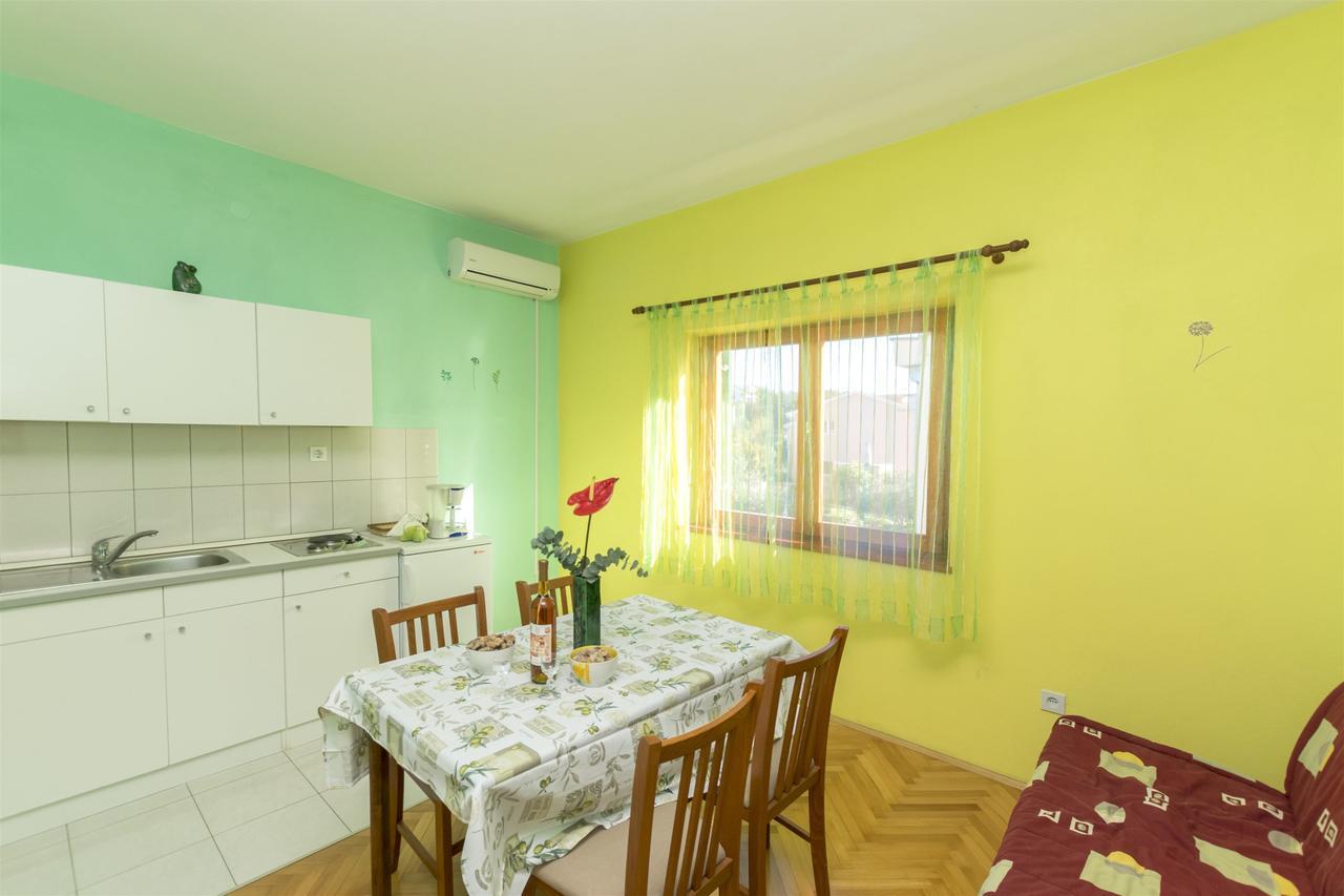 Apartment Albina *