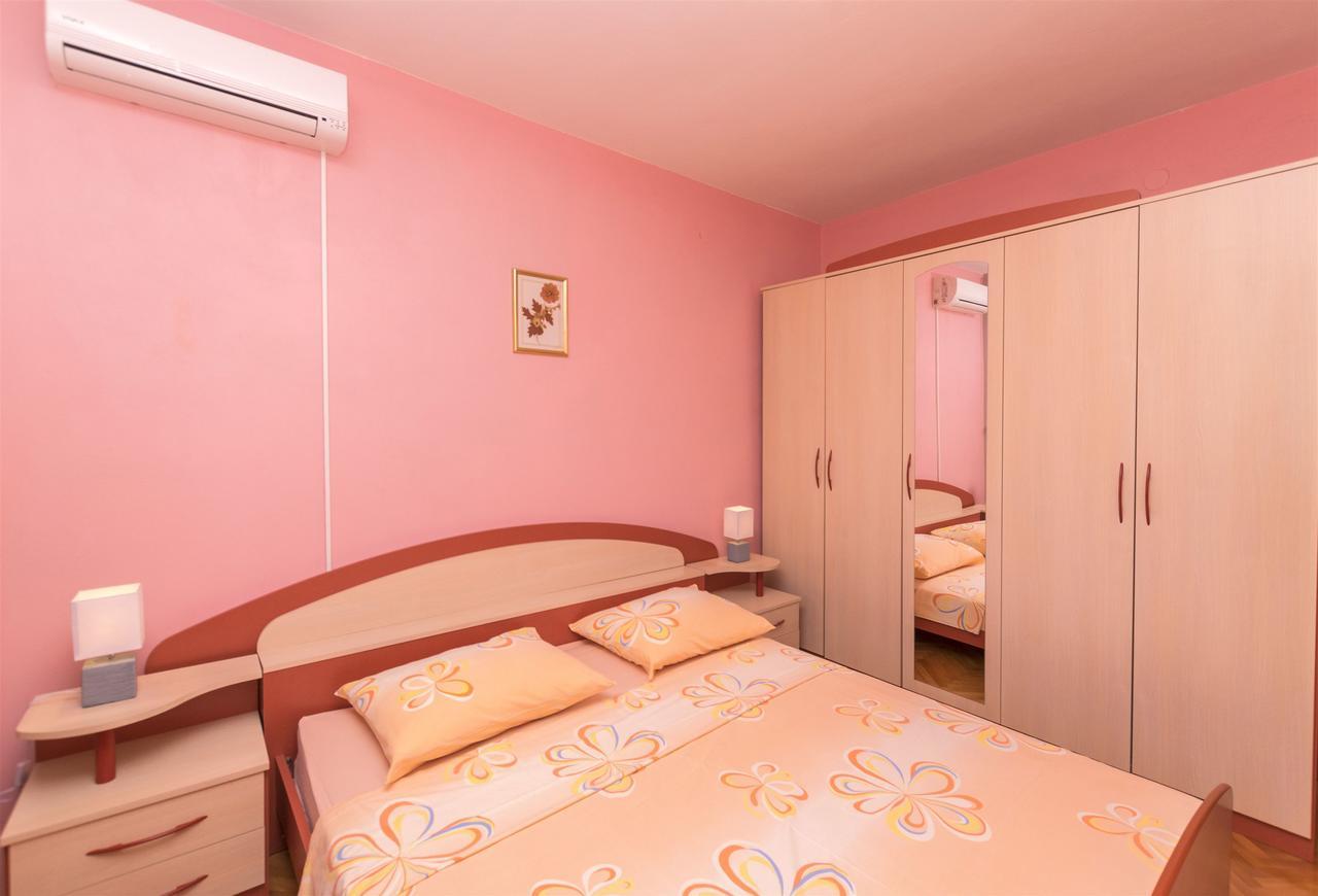 Albina Apartment *