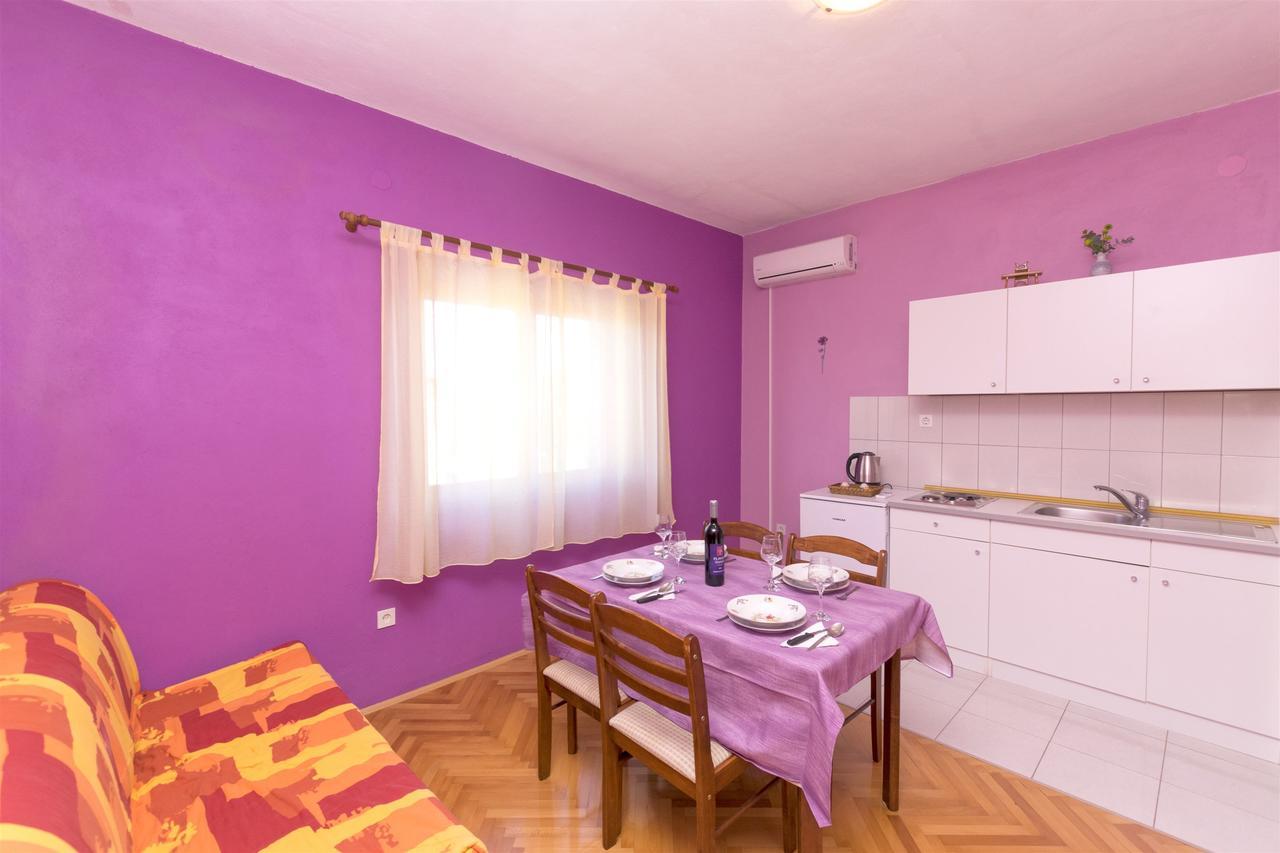 Albina Brodarica (Sibenik-Knin)