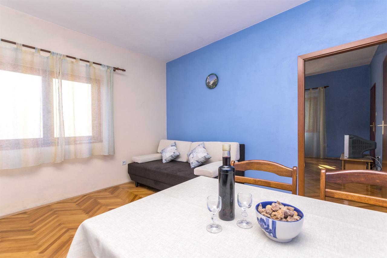 Apartment Albina Brodarica (Sibenik-Knin)
