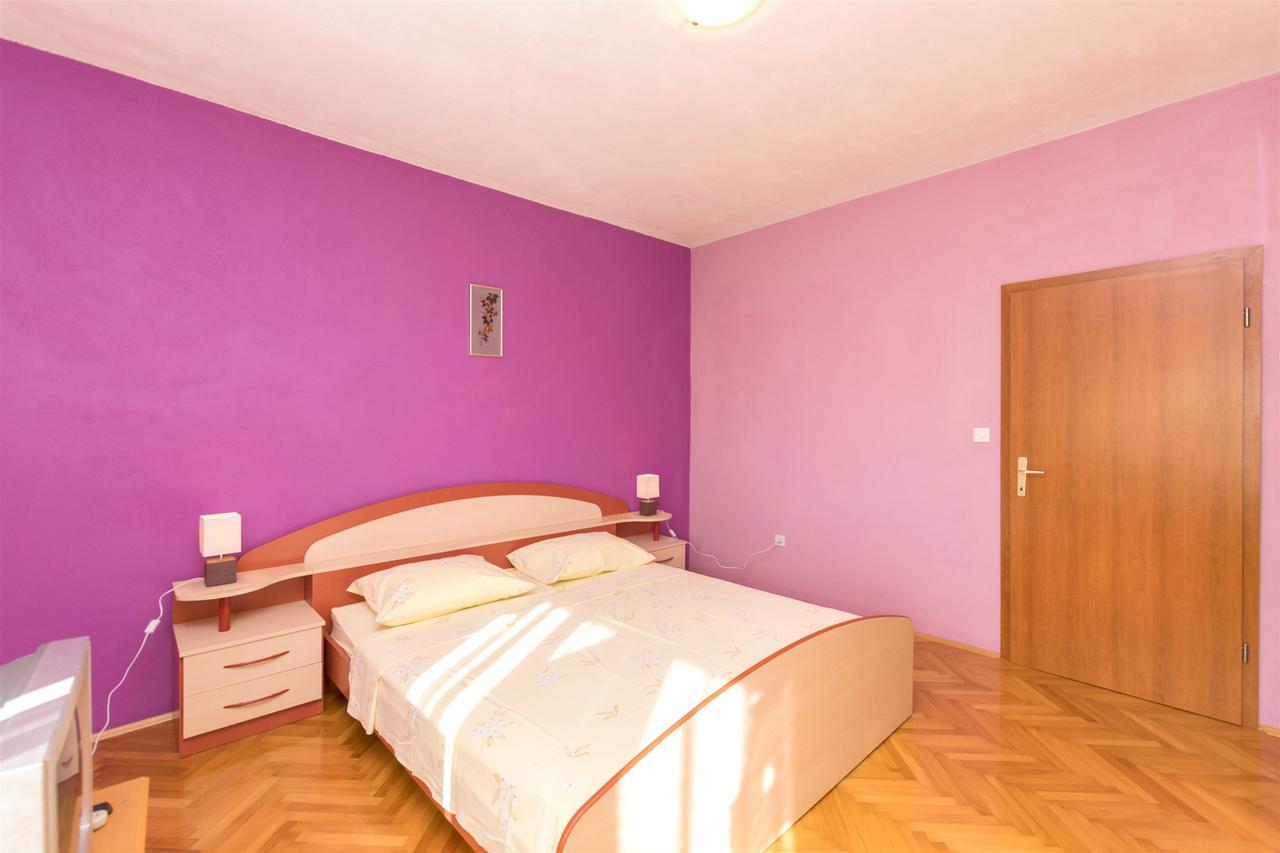 Apartment Albina *