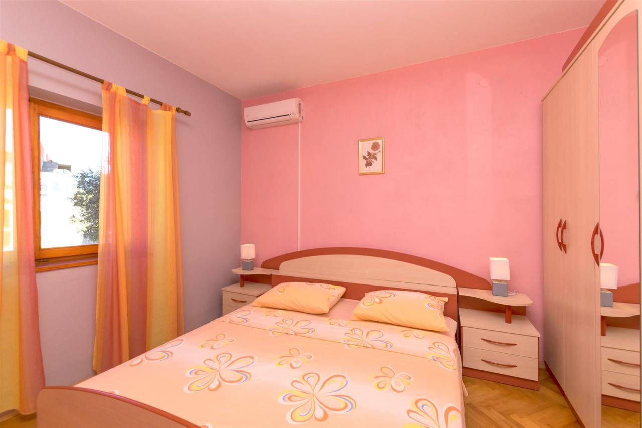 Albina Apartment *